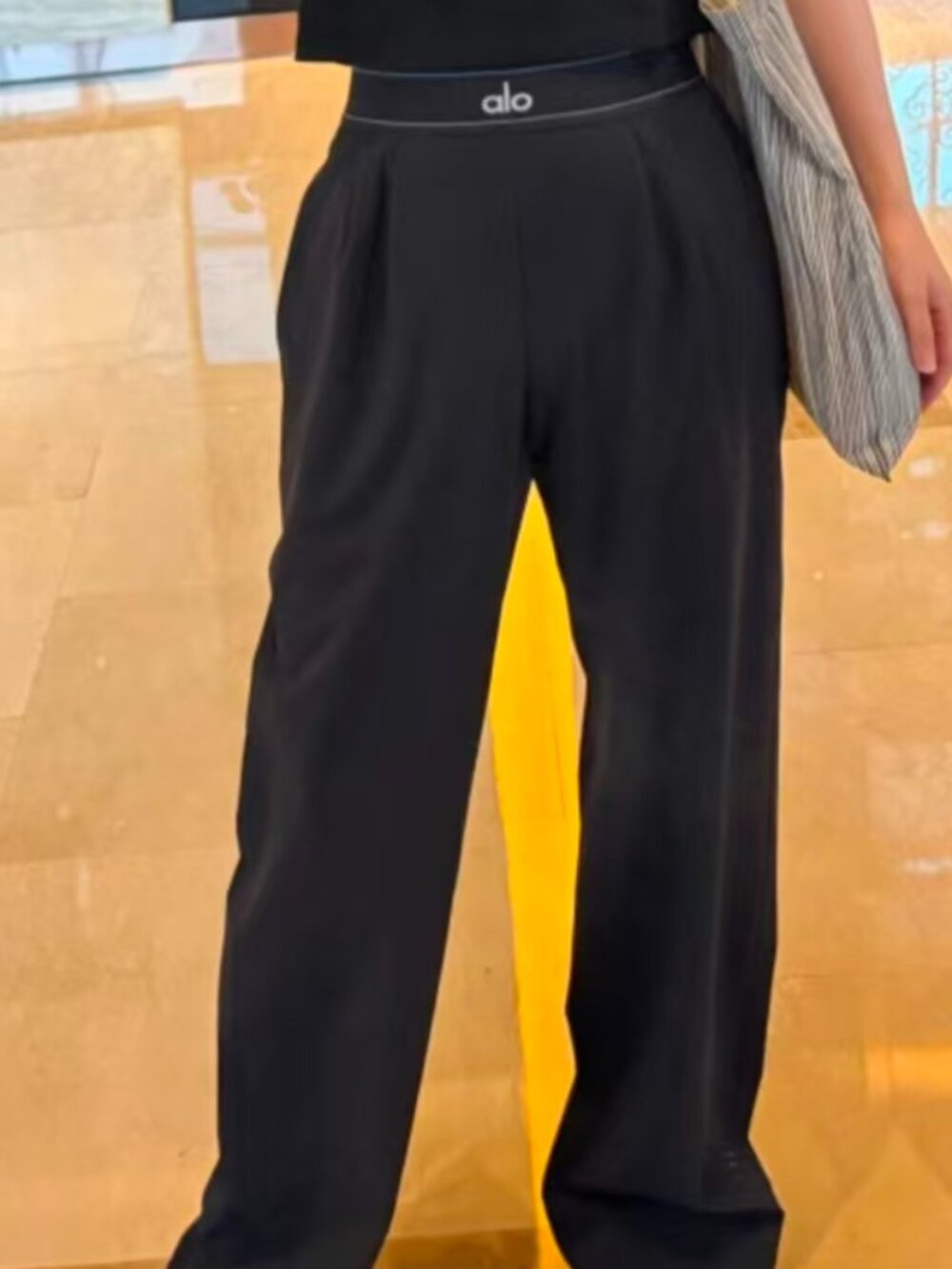 🦋ALO Yoga Suit Up Trouser Relaxed Wide Leg🖤30”Inseam/OnlyXXS-XS - Picture 7 of 7